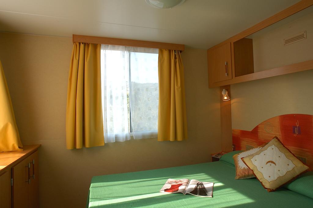 Camping Edy Hotel Diano Marina Room photo